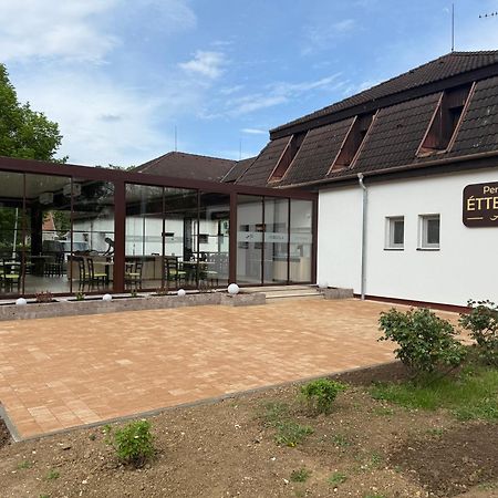 Apartman Hotel Buk Ngoại thất bức ảnh