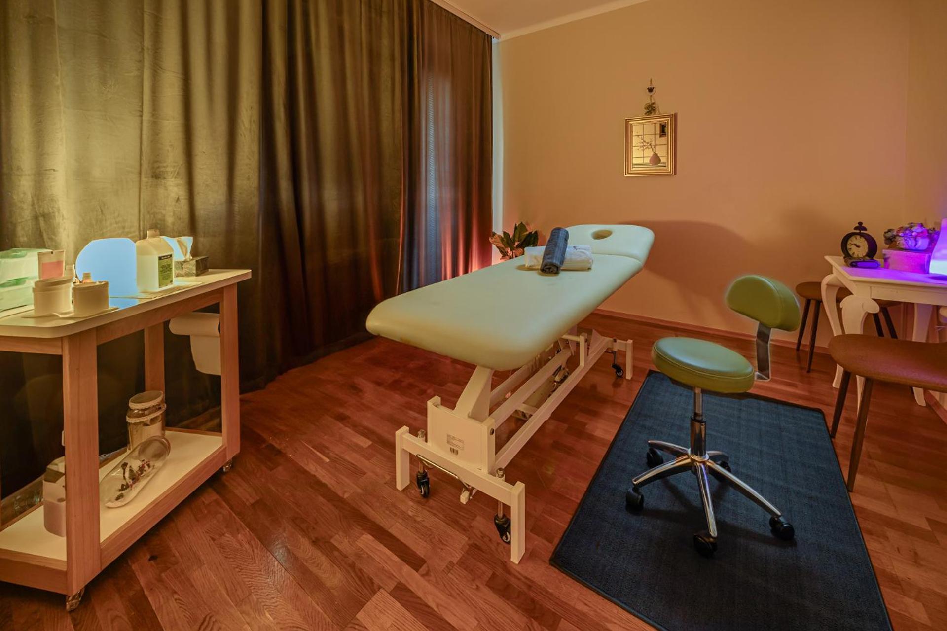 Apartman Hotel Buk Ngoại thất bức ảnh