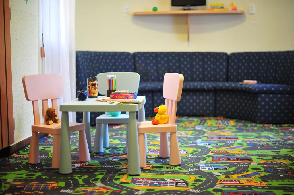 Apartman Hotel Buk Ngoại thất bức ảnh