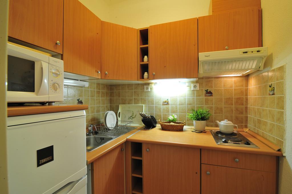 Apartman Hotel Buk Ngoại thất bức ảnh