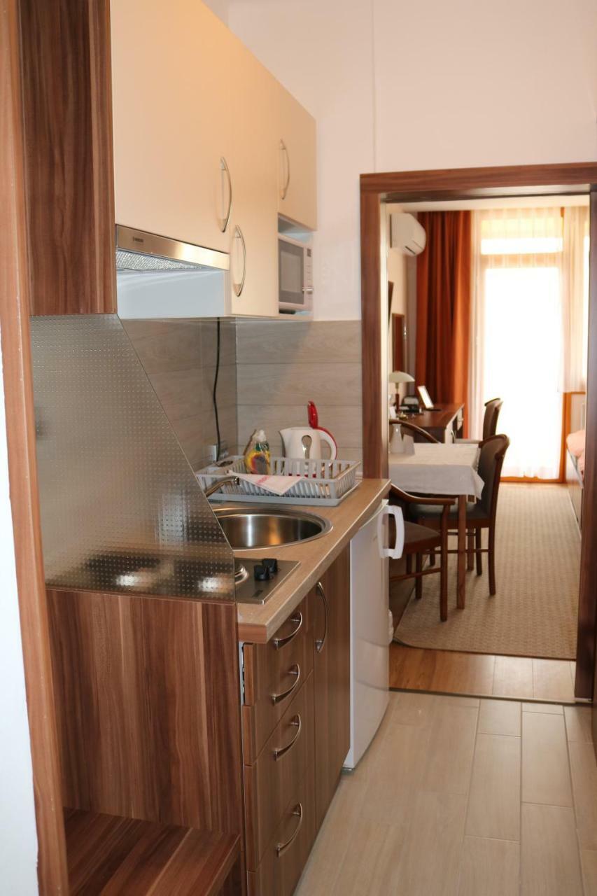 Apartman Hotel Buk Ngoại thất bức ảnh